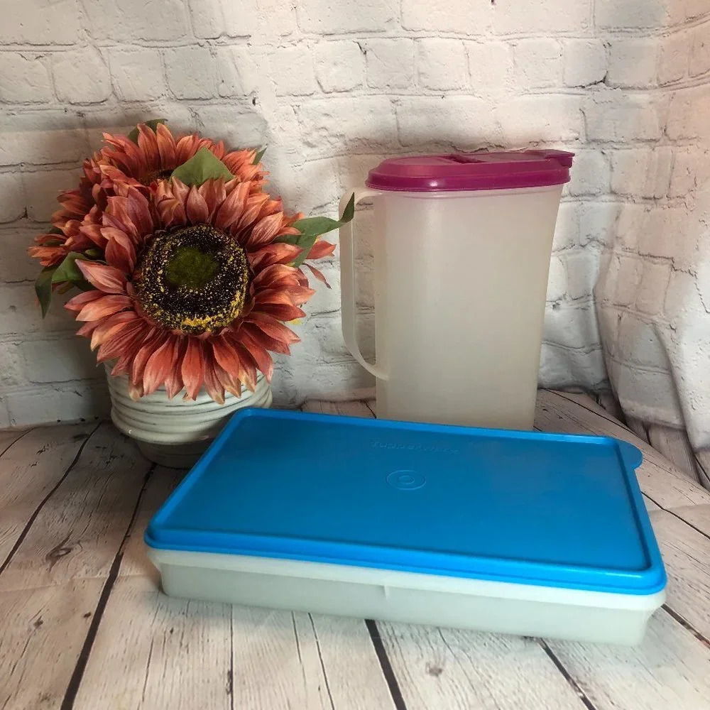 Tupperware Snack stor junior jr bacon keeper and 2qt refrigerater pitcher